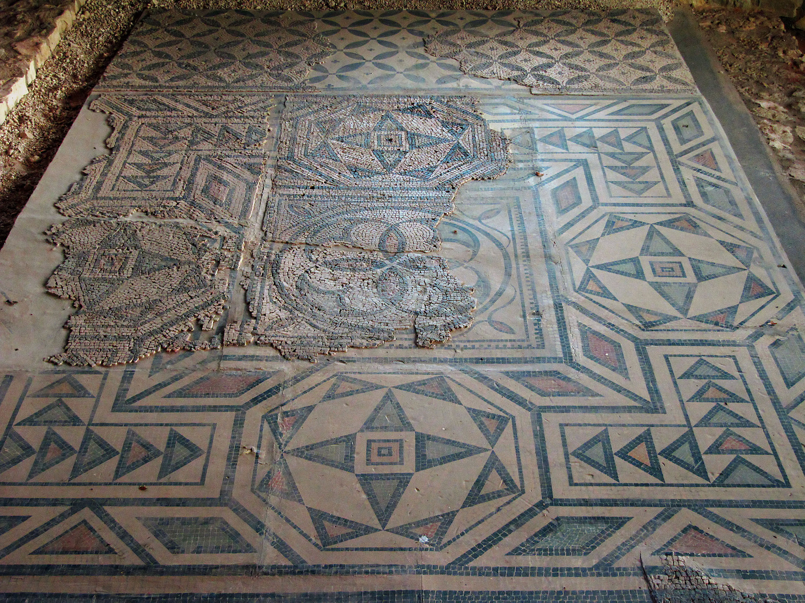 Balácapuszta-római-villa-mozaik