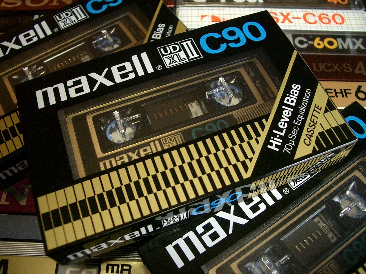 3 MAXELL UDXLII C90 1980-82 +