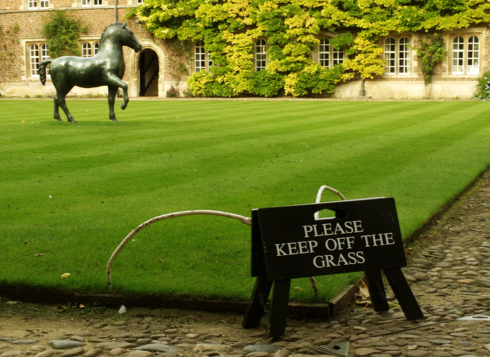 KEEP OFF THE GRASS