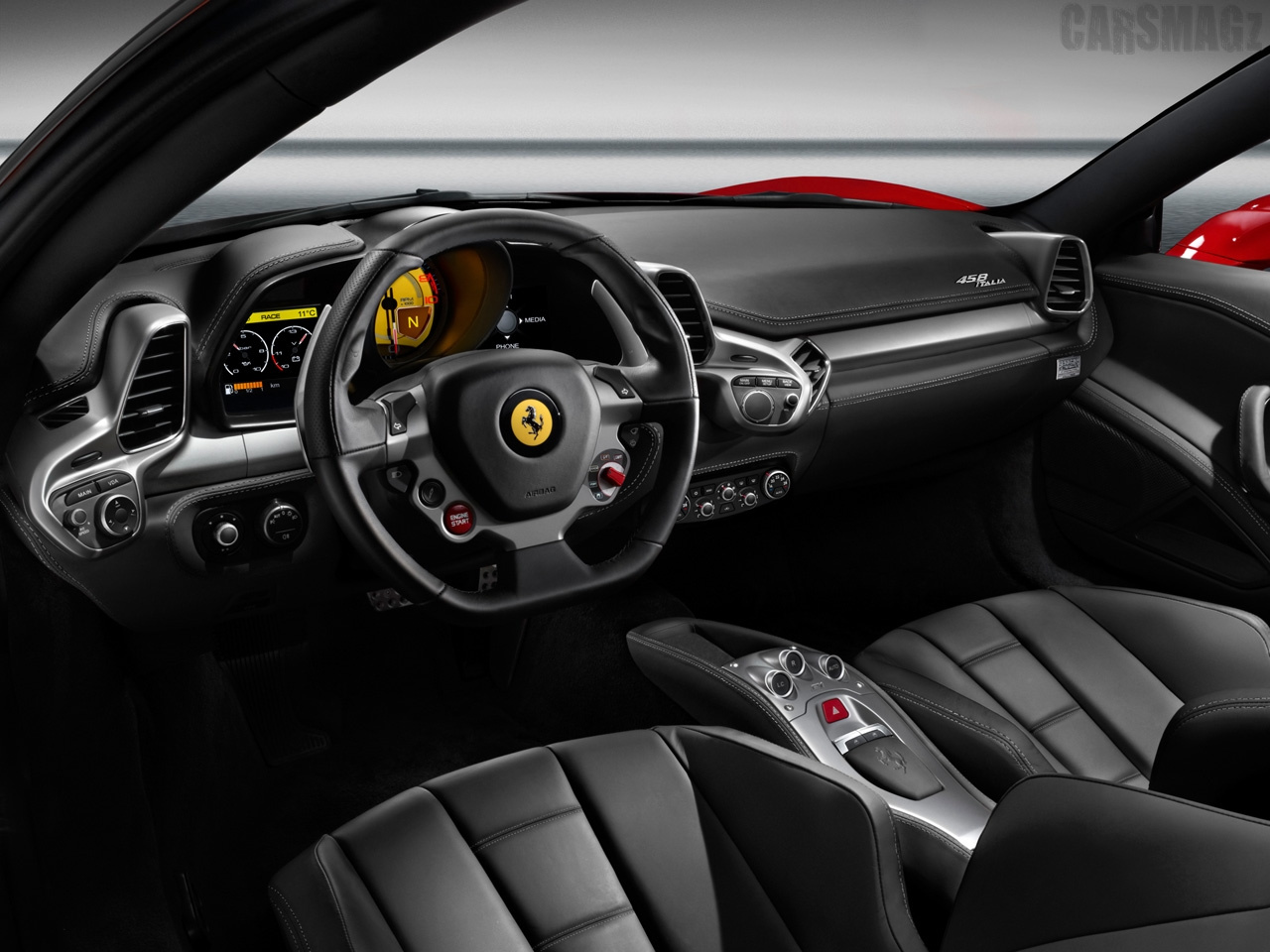 2010-Ferrari-458-Italia-Interior