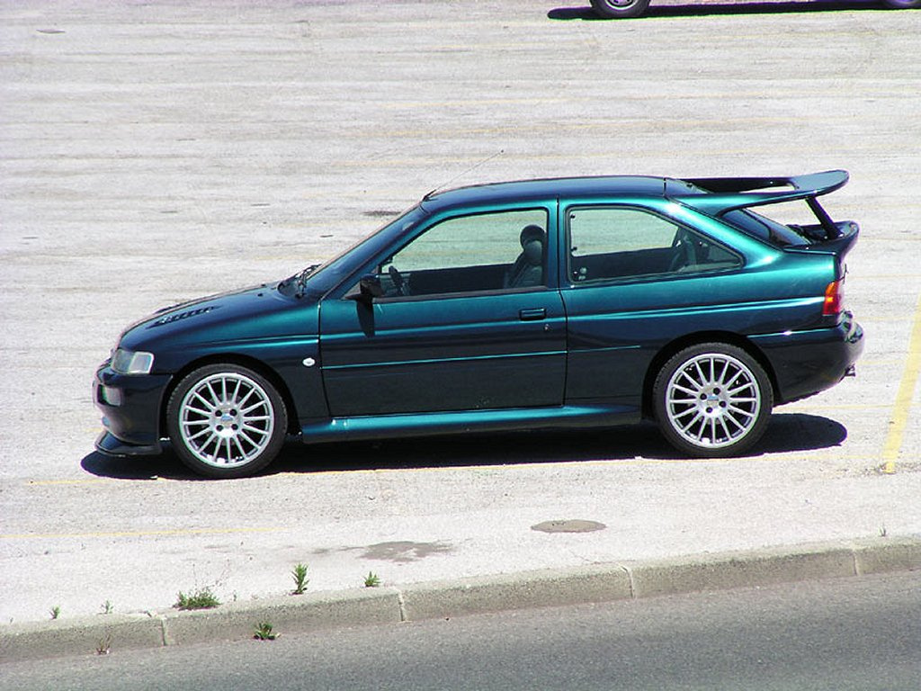 Ford Escort RS Cosworth 10