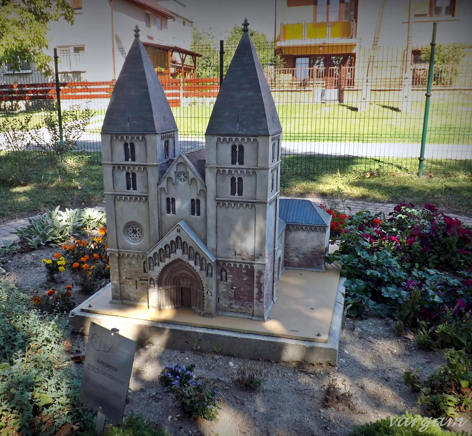 Kisbér Mini Magyarország Jáki Templom makett