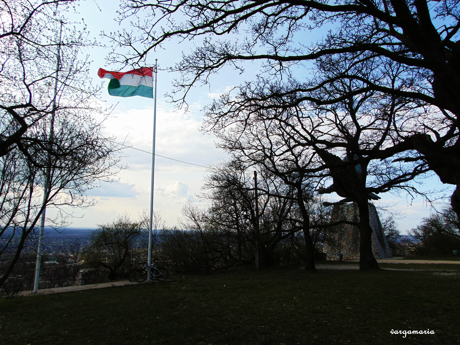 Turulnál a Kő-hegyen