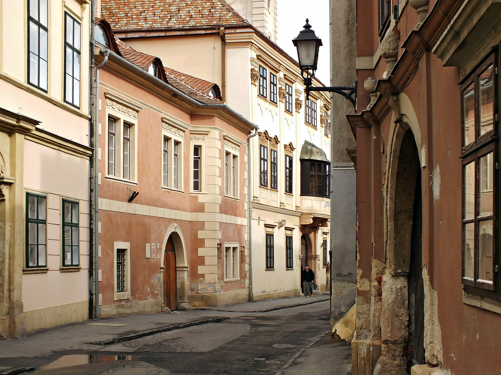Sopron -ódon utcácska