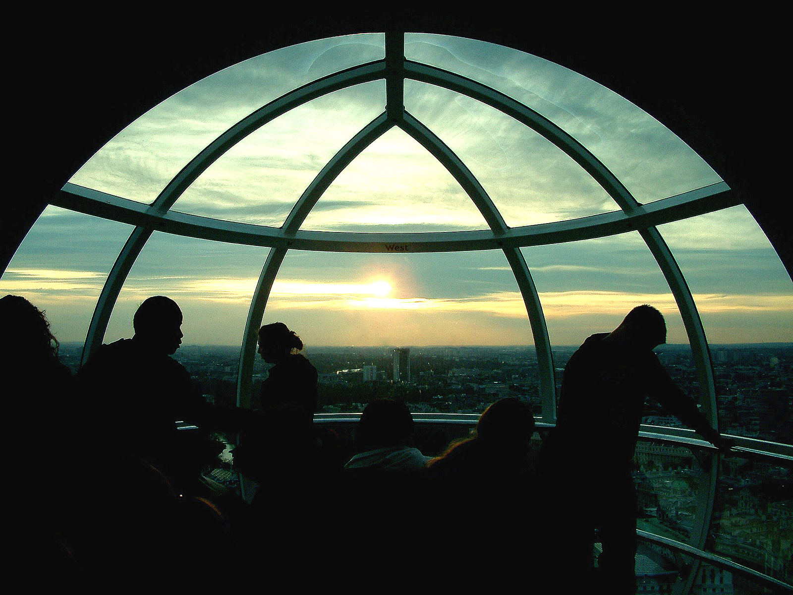 London Eye.