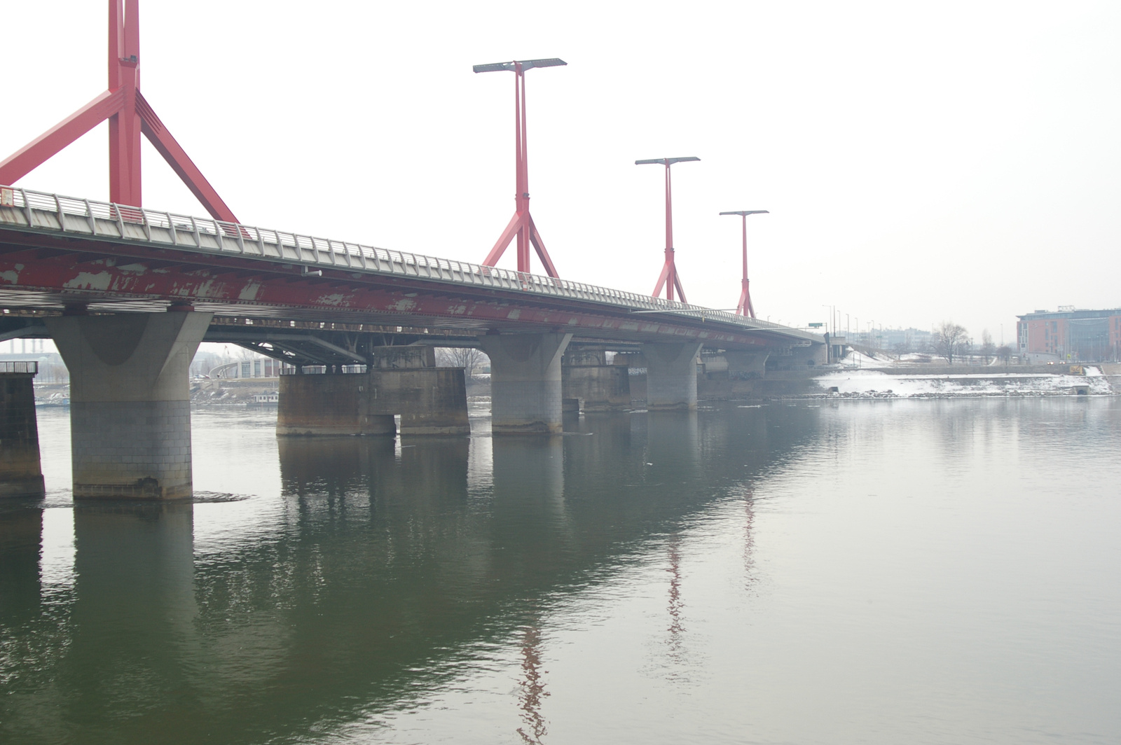 "Lágymányosi híd" a ködben