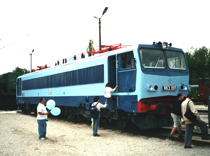 A V63 001 gigant