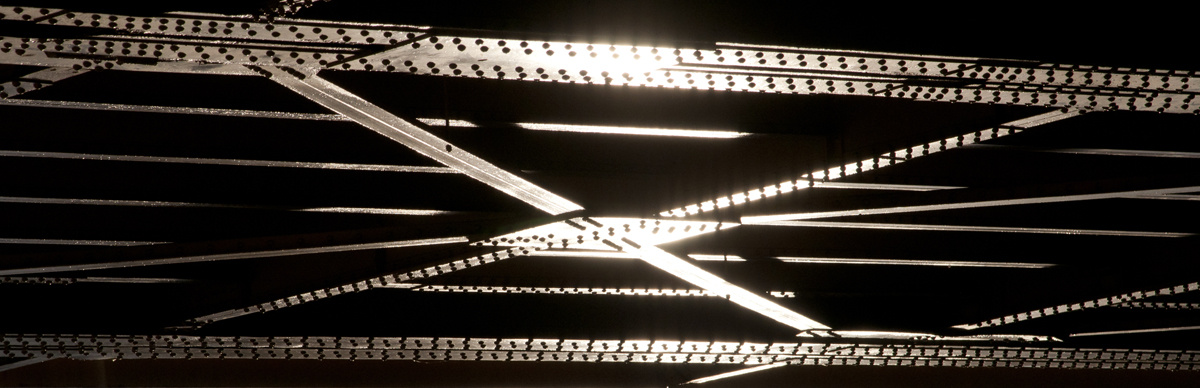 Alkonyati fény a hídon