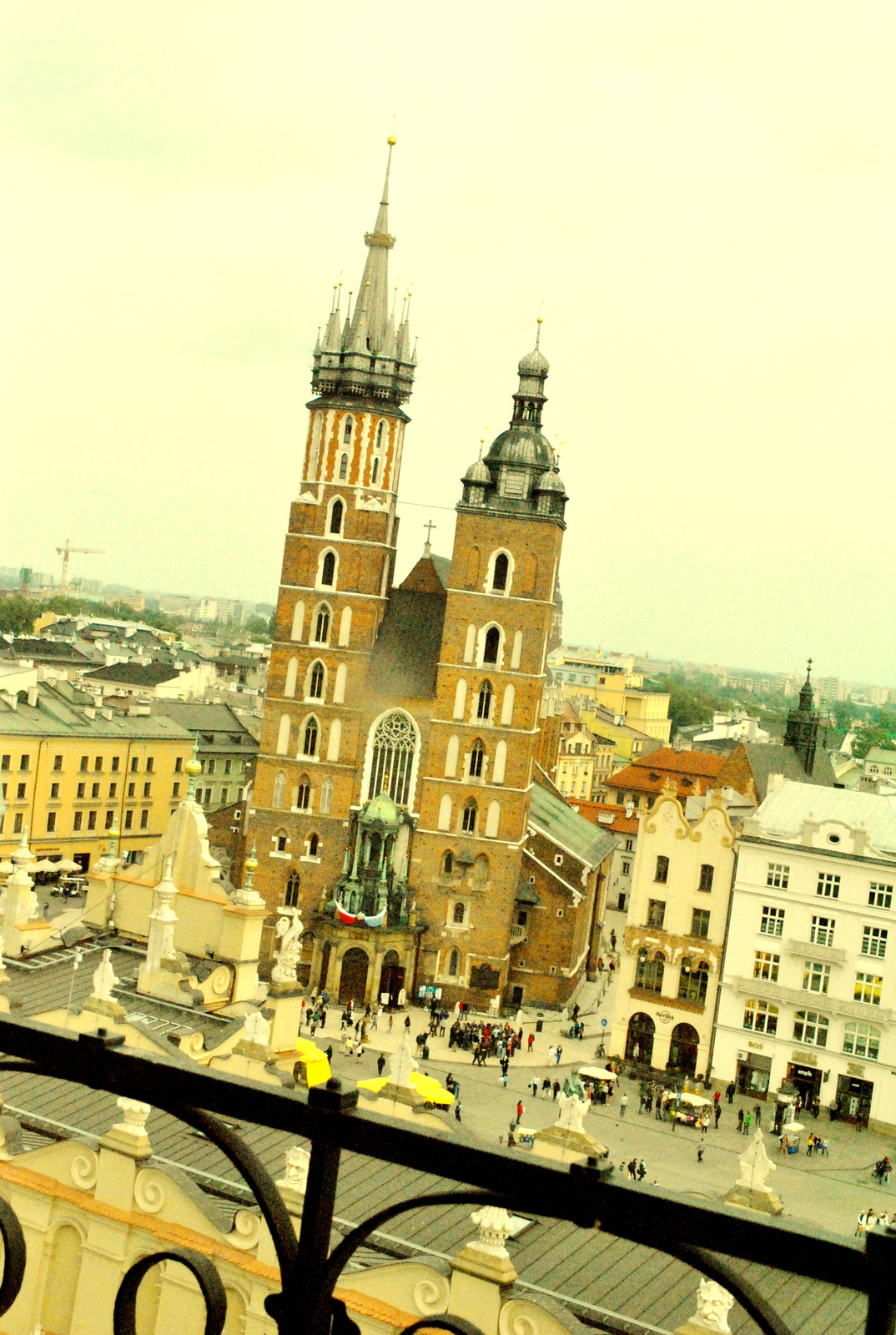 Szűz Mária templom a tornyból