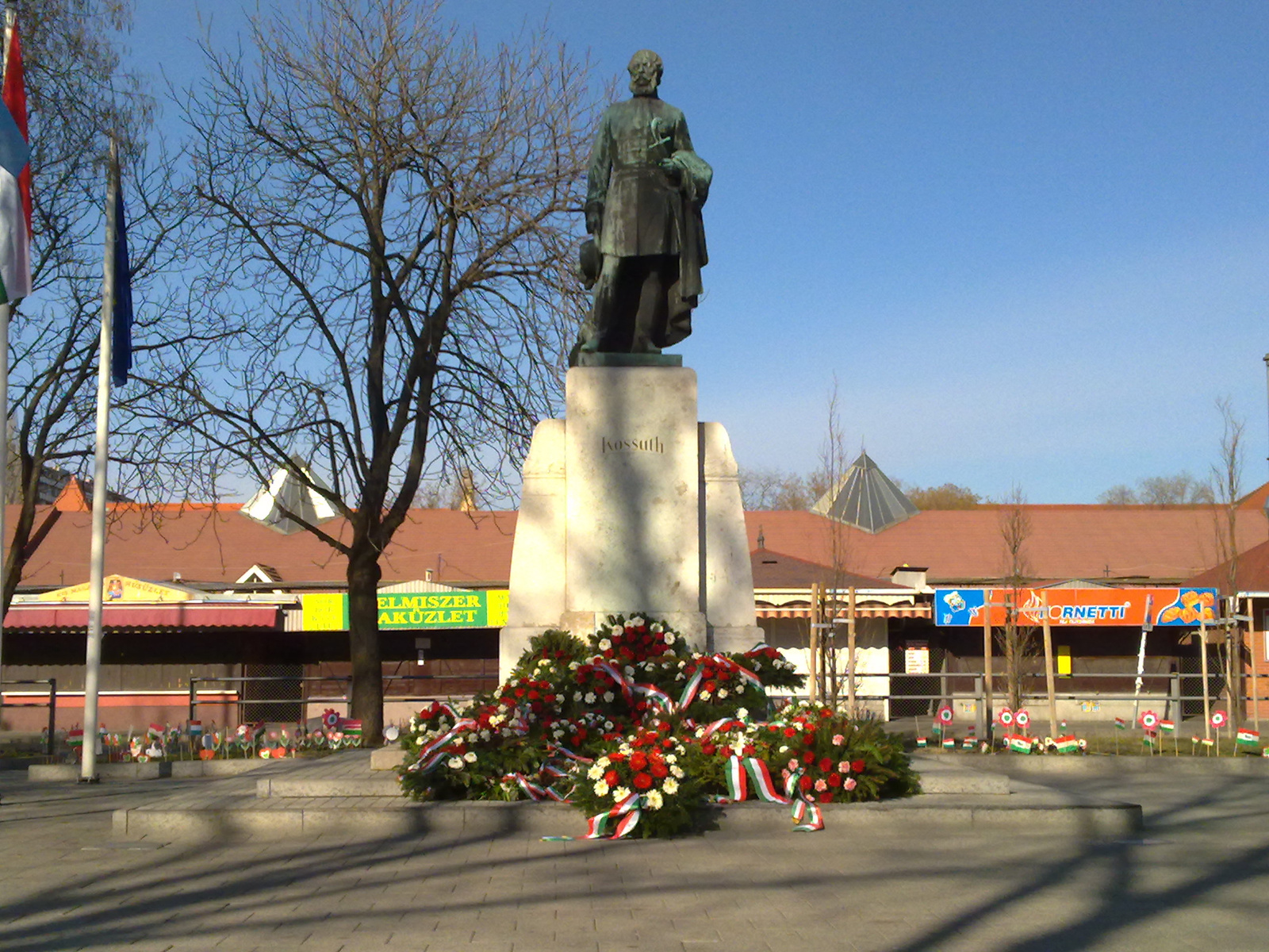 Kispest, Kossuth tér