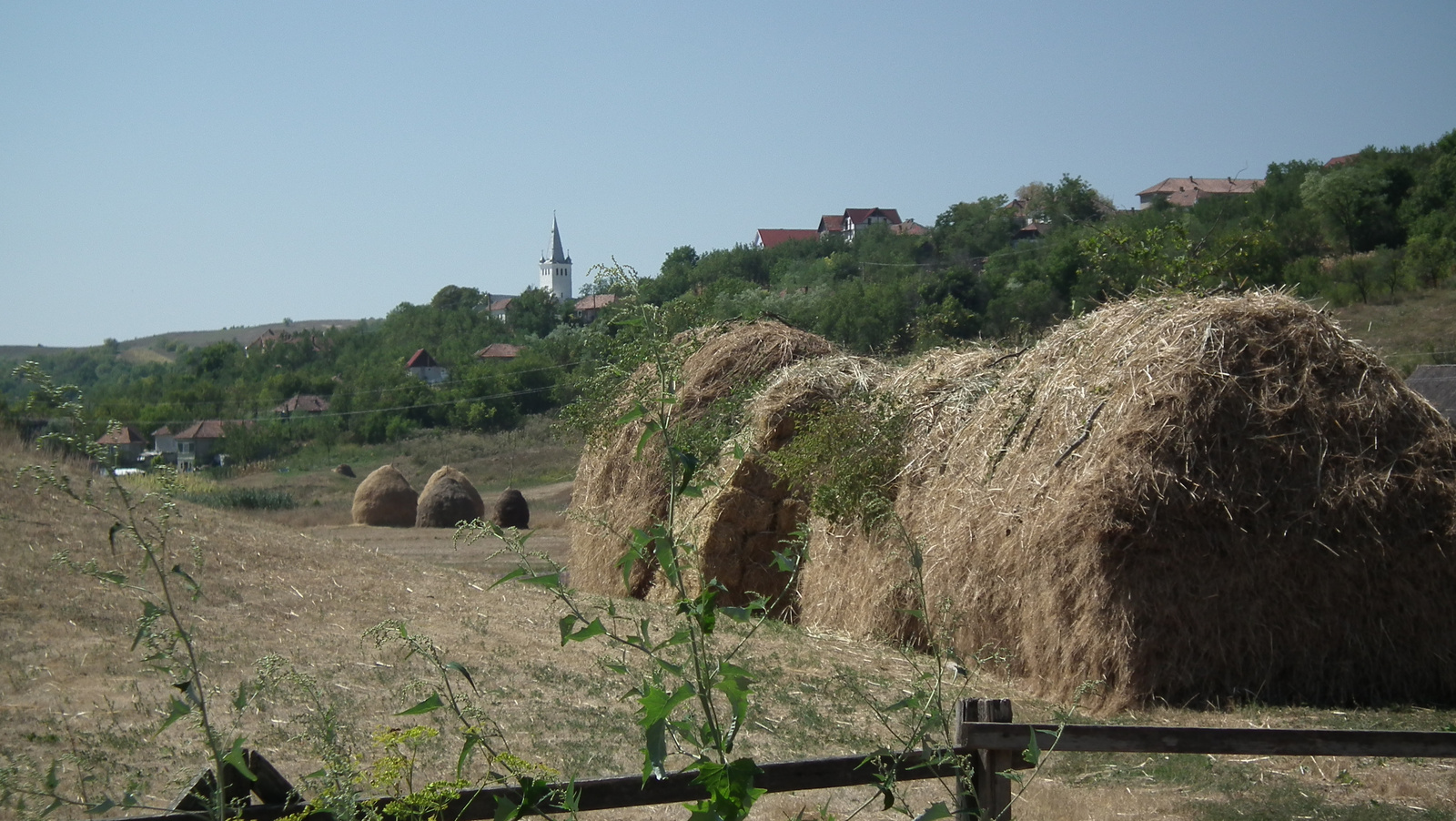 Erdély - Szék - szénakazlak