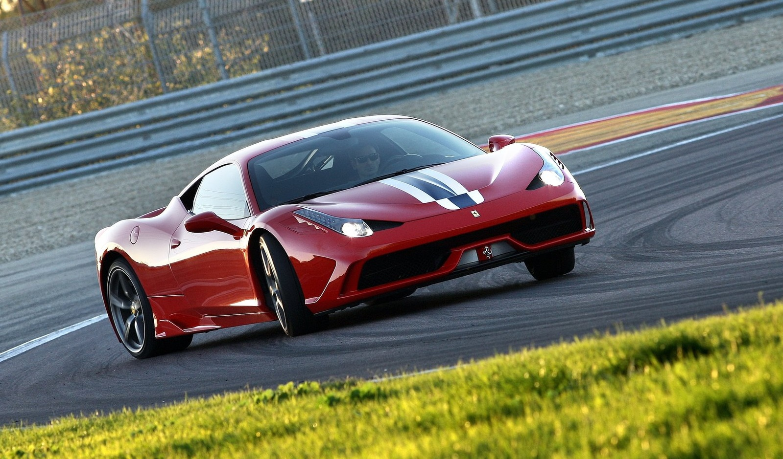 ferrariszubjektiv.blog.hu 458 Speciale 1200441