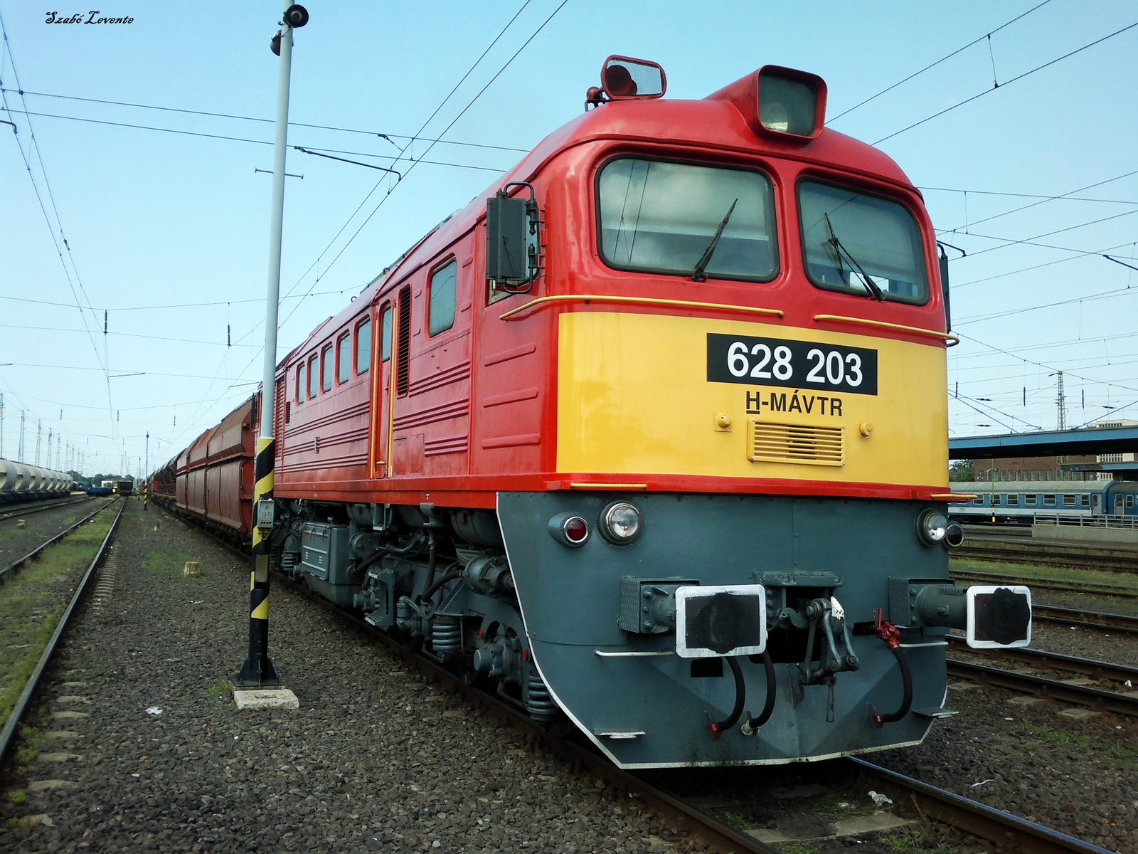 Szergej 628 203