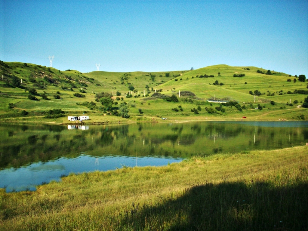 Tükörkép, a Bözödi víztározó, Erdély