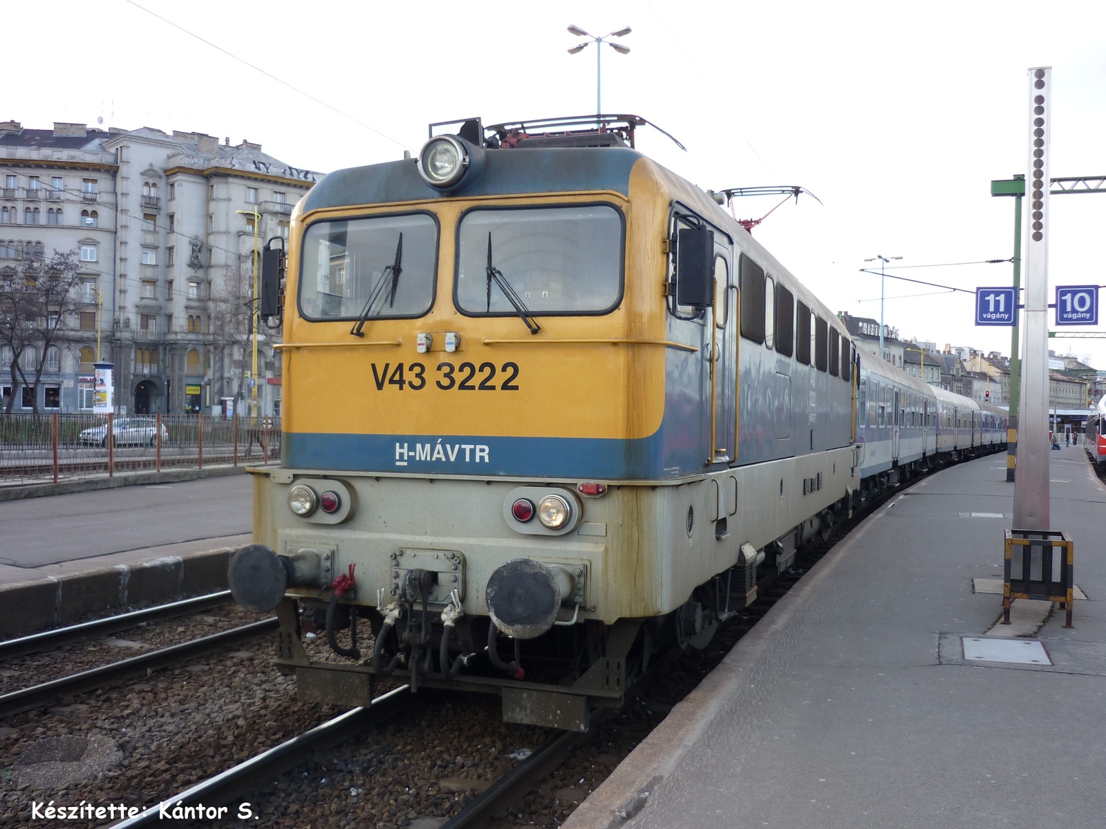 V43 3222 ( Bp.-Déli )