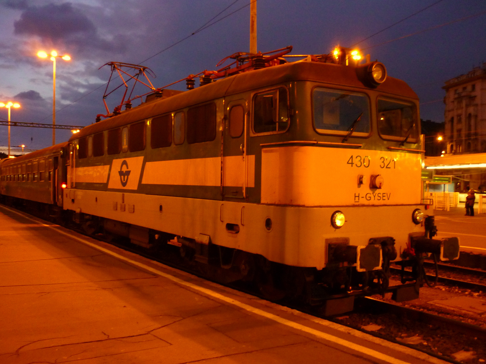 430 321 ( Budapest-Déli )