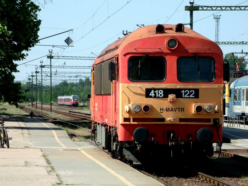 418 122 ( Dunaújváros )