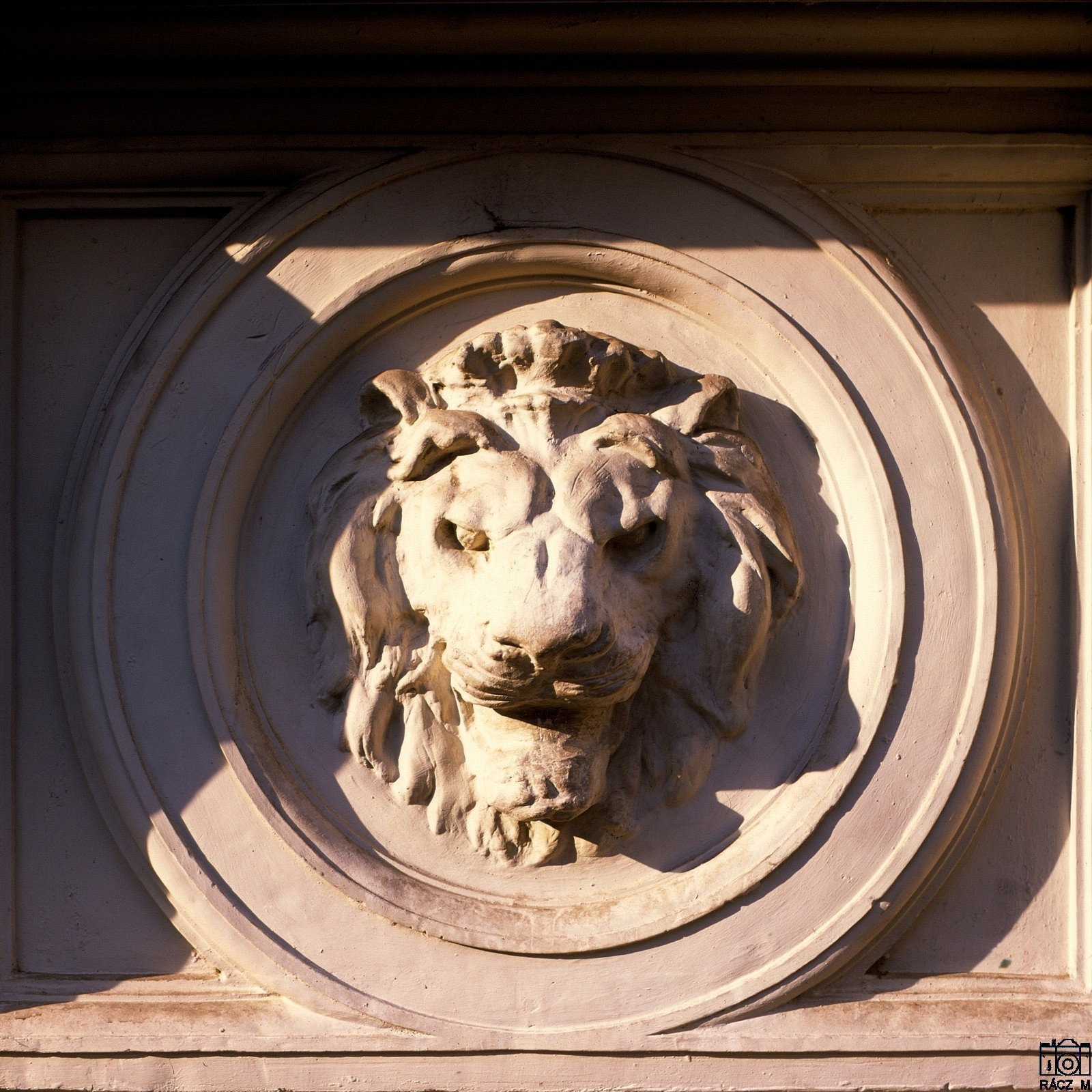 Veszprém. A bíróság egyik oroszlánja.