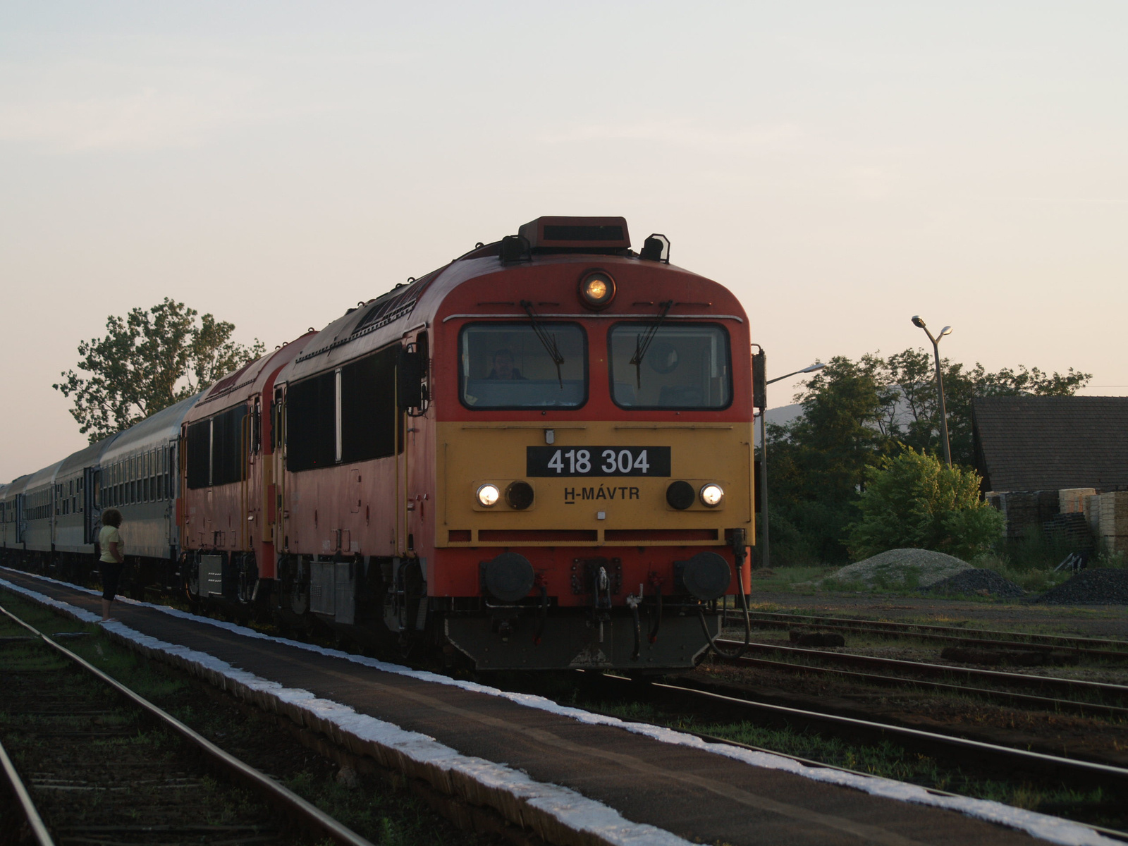 418 304 - M41 2304 Olaszliszka-Tolcsva