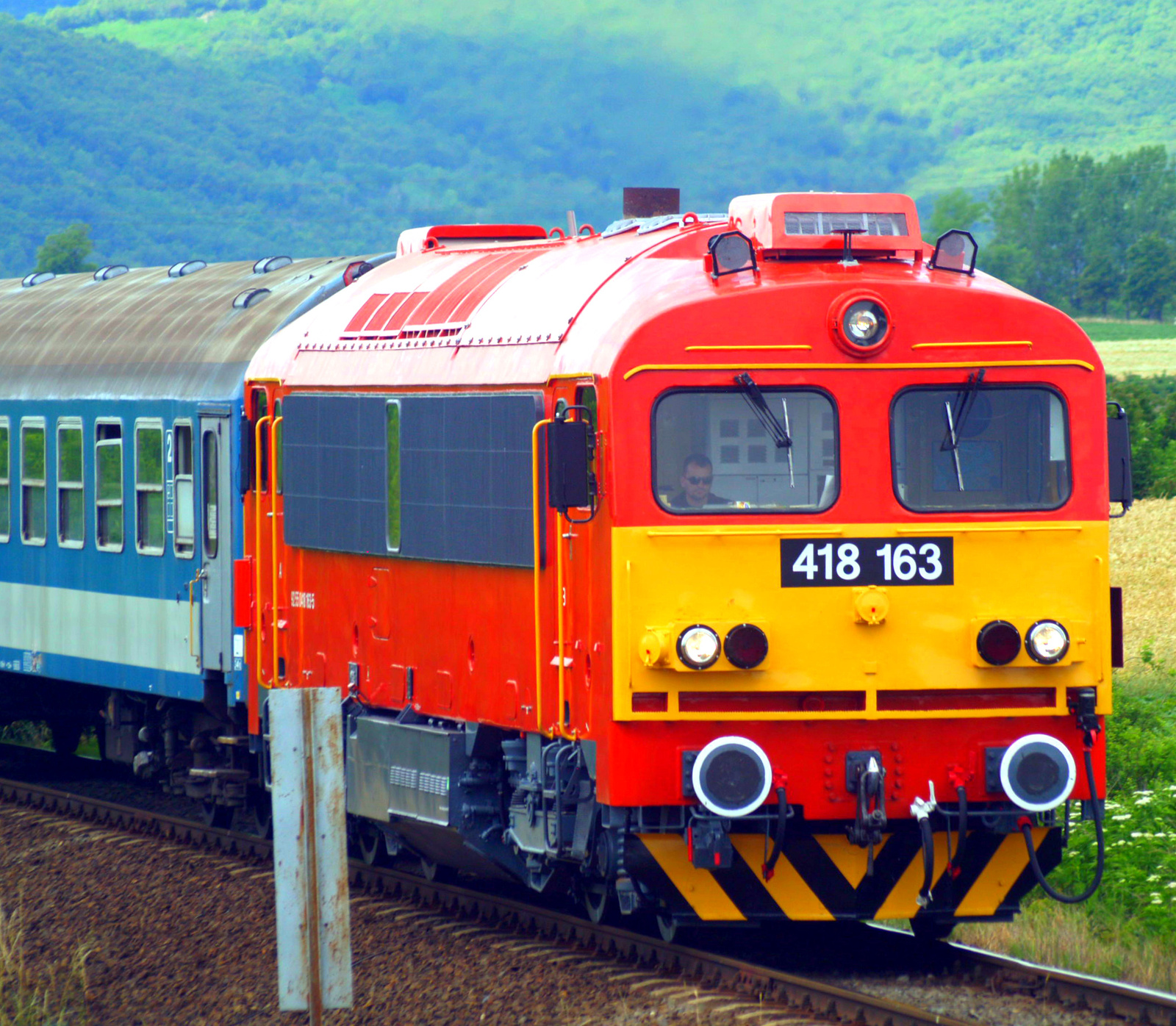 418 163 - M41 2163 Friss festéssel Olaszliszka Bánom út