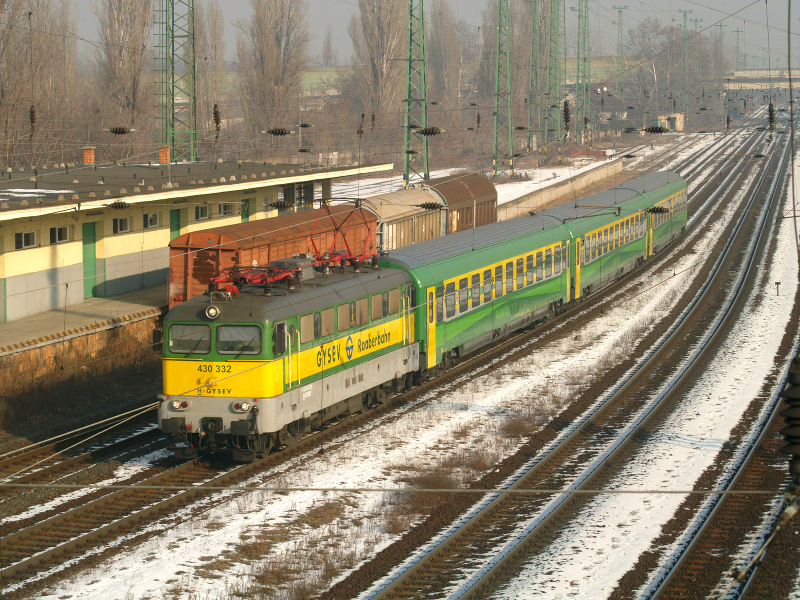 V43 3332 - 430 332 Ferencváros 934 Scarbantia IC Keleti - Sopron