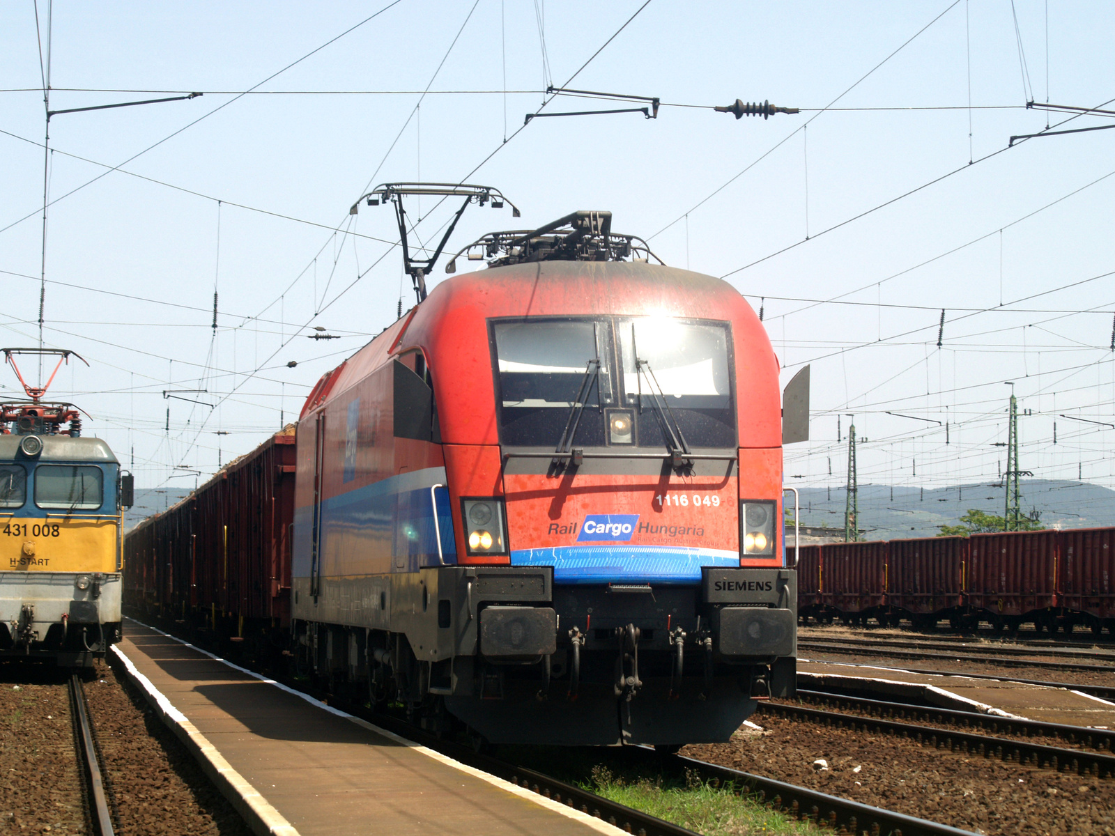 RCH 1116 049 + 431 008 - Szerencs