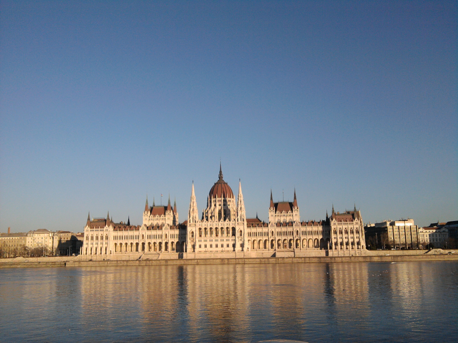 Parlament1