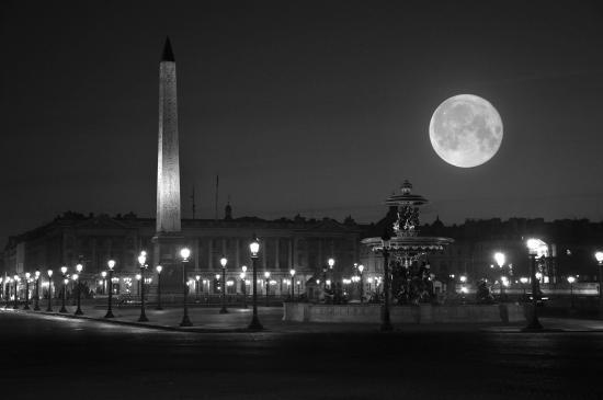 Paris-March-2011 -La-Concorde-Square-and-The-