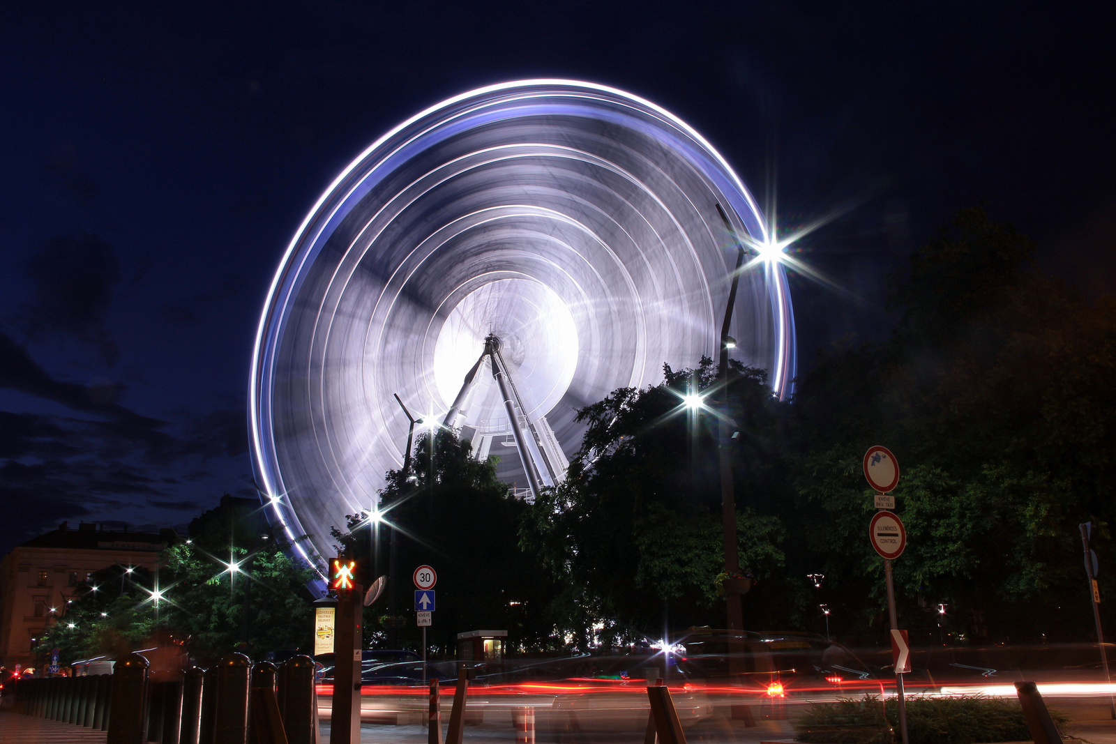 Budapest eye night light