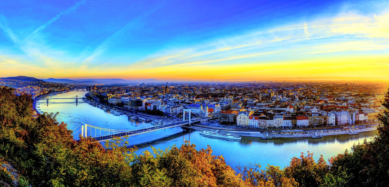 Budapesti panoráma a Citadellából - HDR