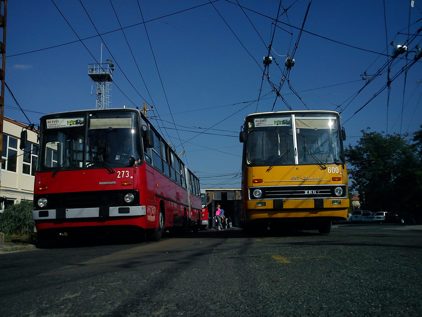 2 generáció (Ikarus 260.T1 és Ikarus 280.94 273&amp;600)