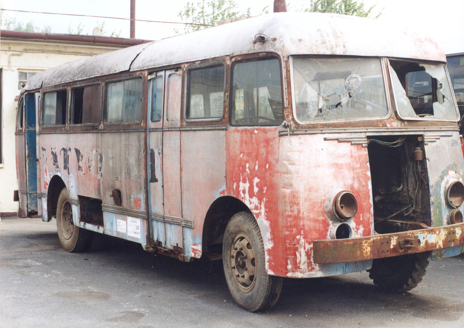 ikarus30 4