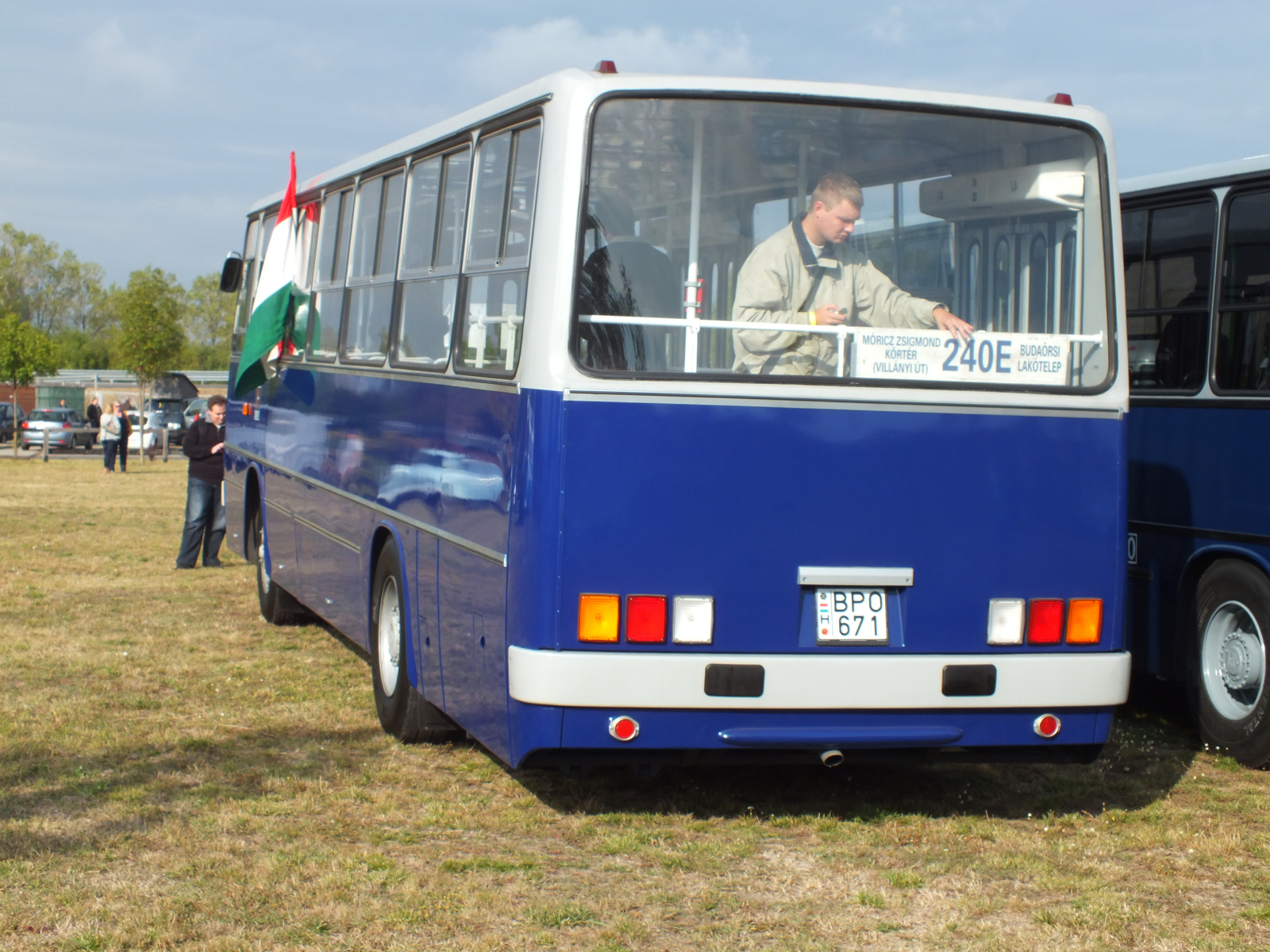 Ikarus 260