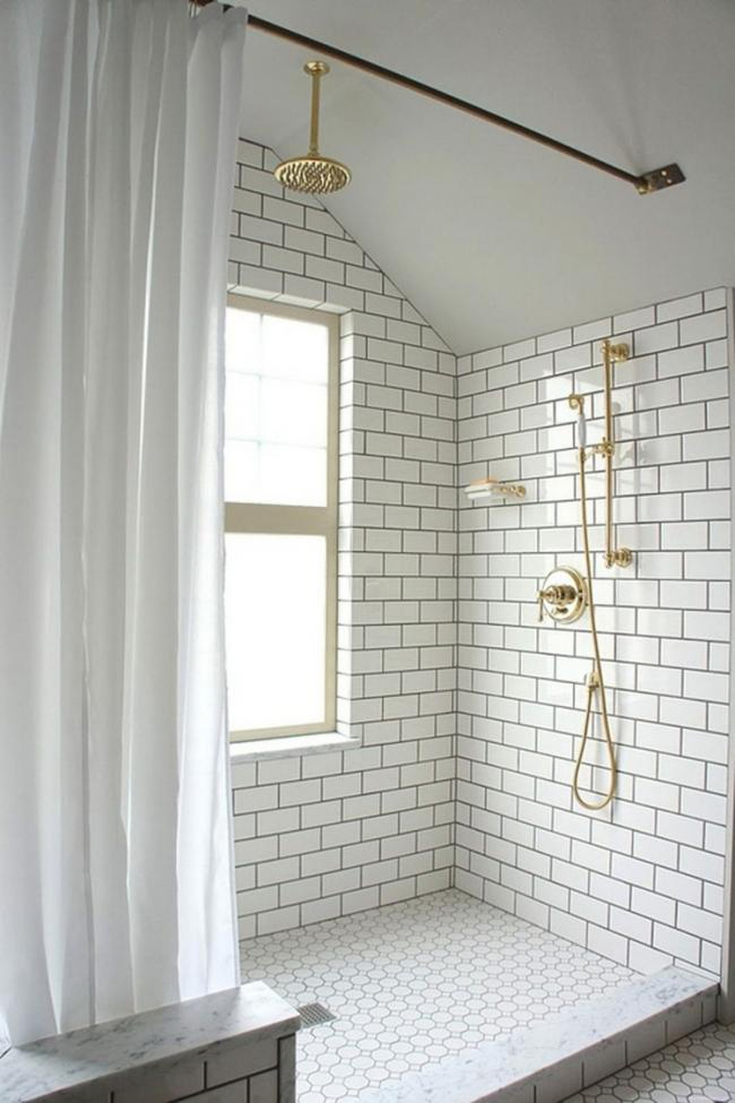 Rustic-Farmhouse-Bathroom-Inspirations-Shower-6