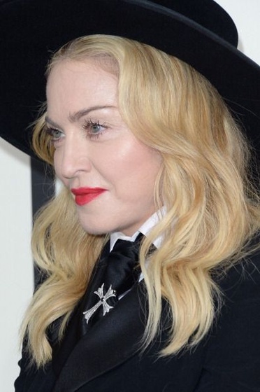 madonna grammys red carpet (18)