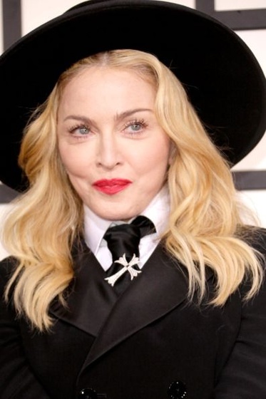 madonna grammys red carpet (52)