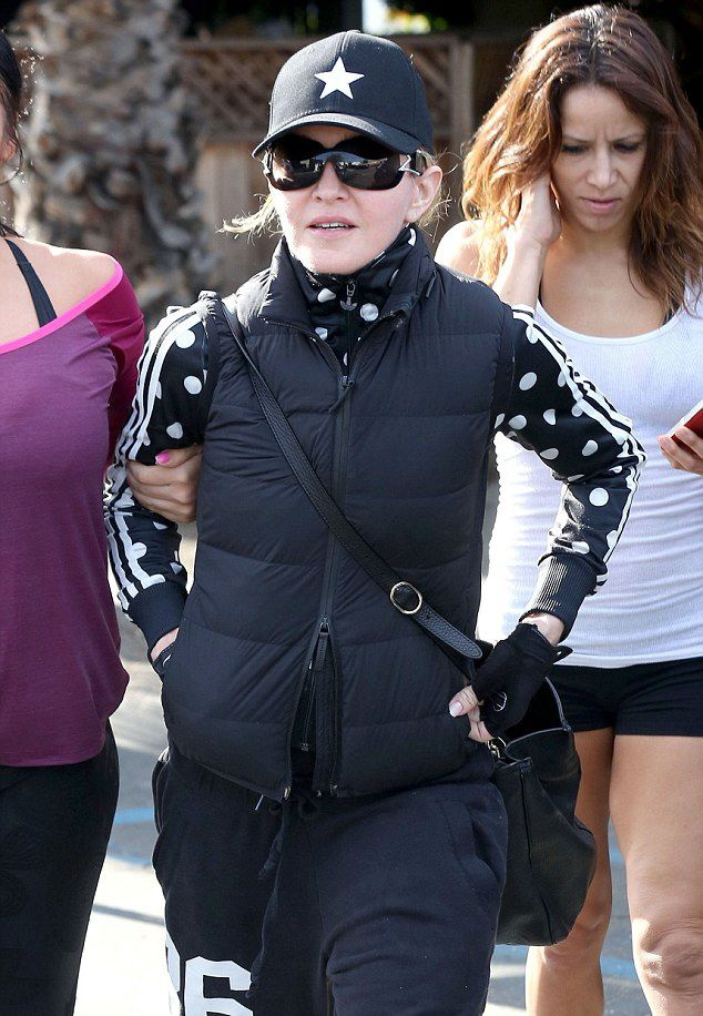 madonna-out-and-about-los-angeles-20140127 (5)