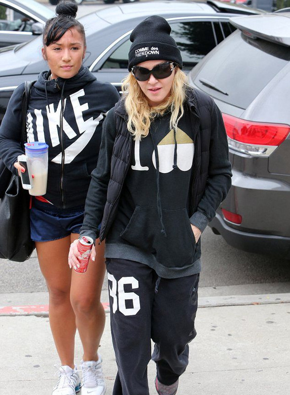 madonna-out-and-about-los-angeles-gym-140130 (5)