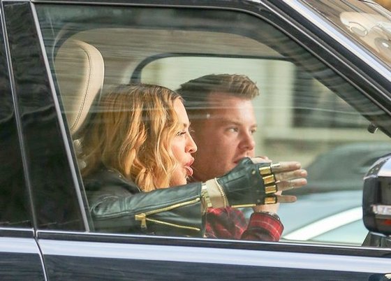 PAY-EXCLUSIVE-Madonna-spotted-doing-Carpool-Karaoke-with-James-C