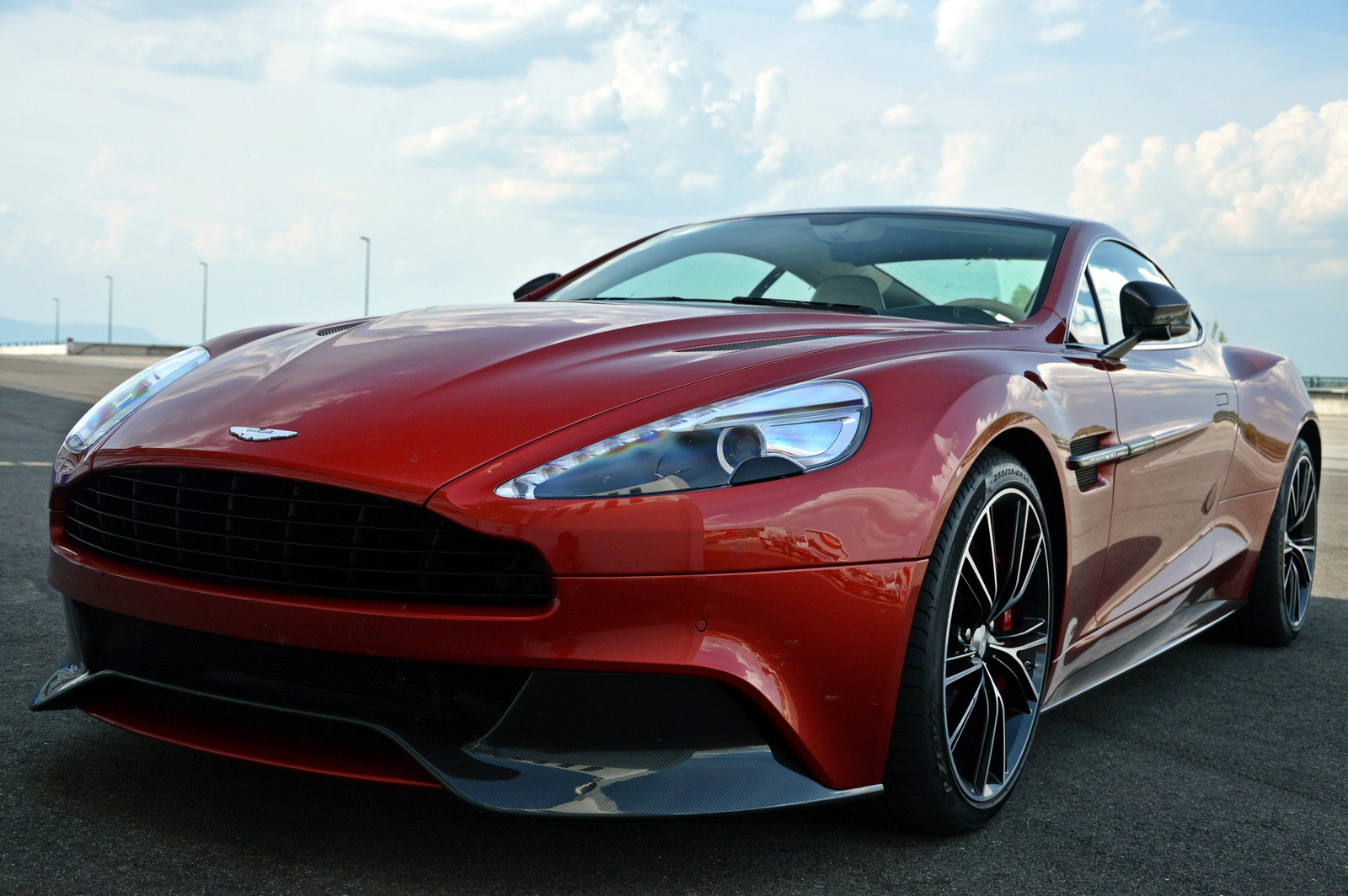 Aston Martin Vanquish