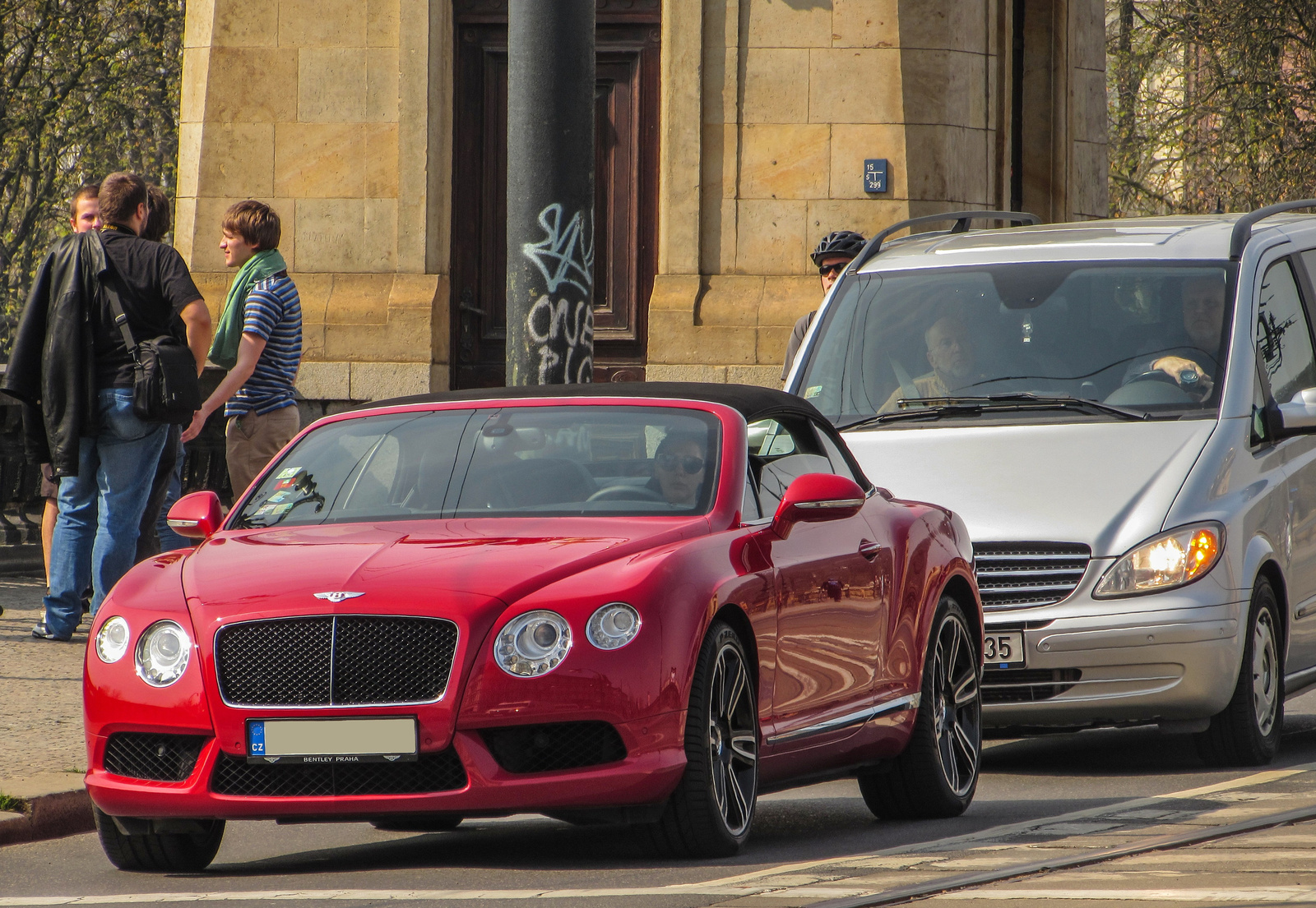 Bentley Continental GTC V8