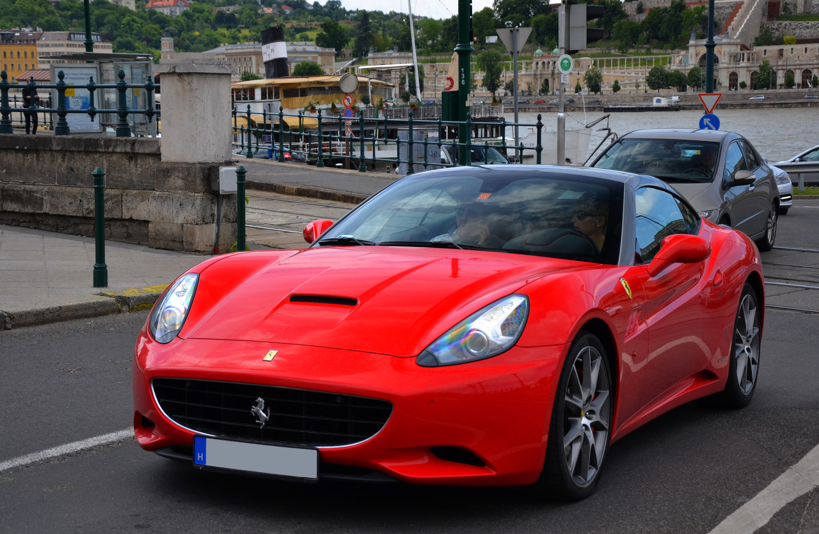 Ferrari California