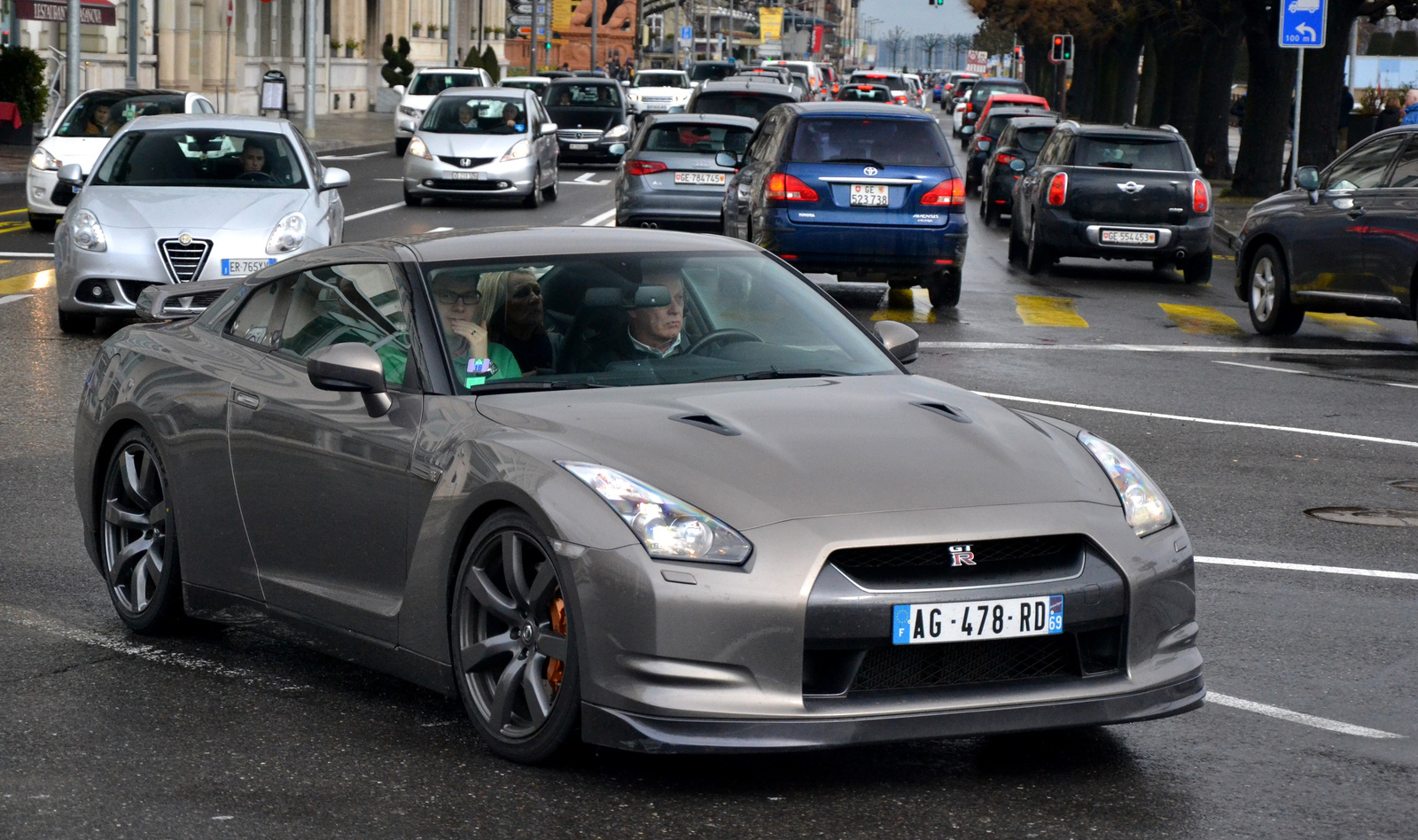 Nissan GT-R