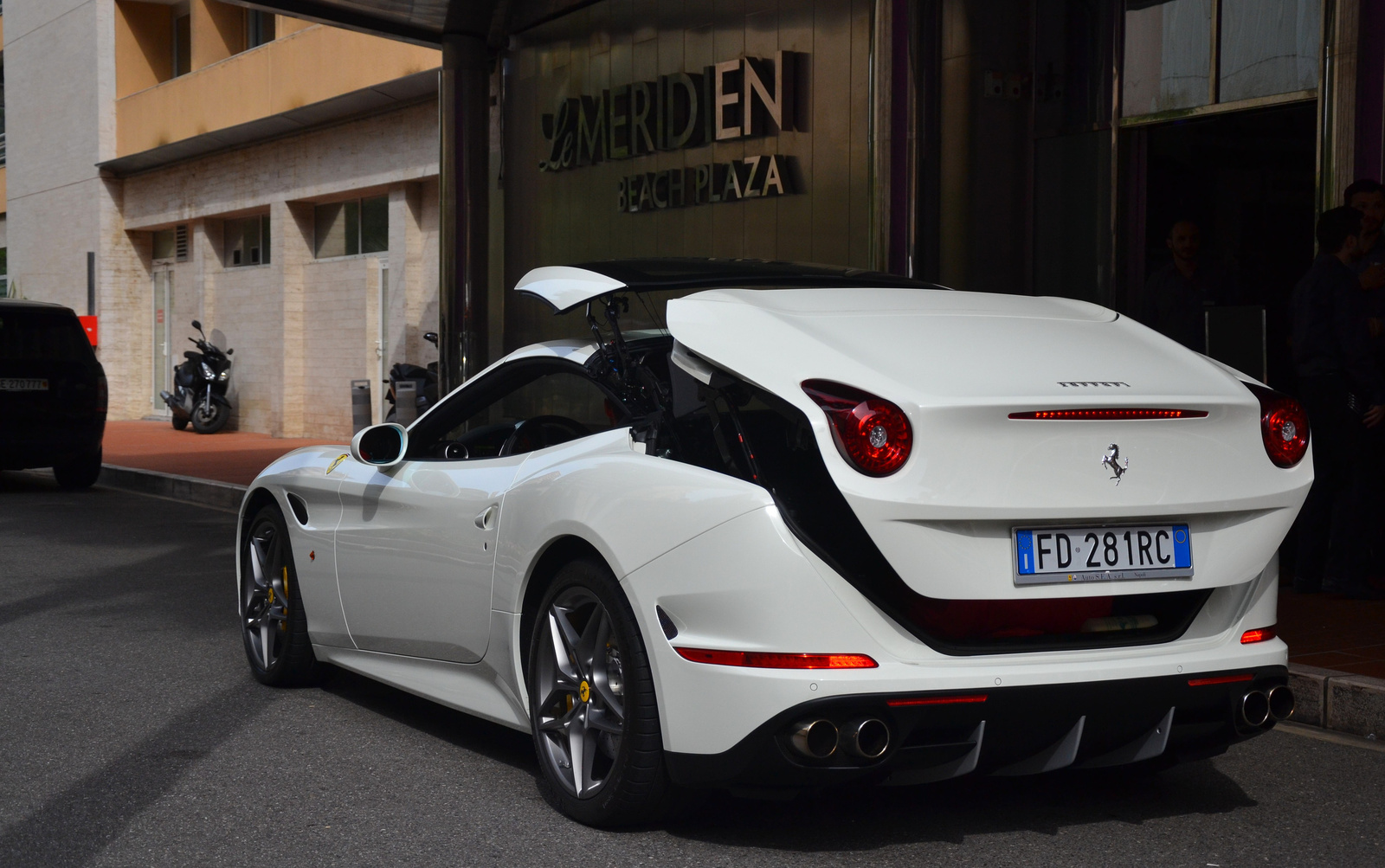 Ferrari California T