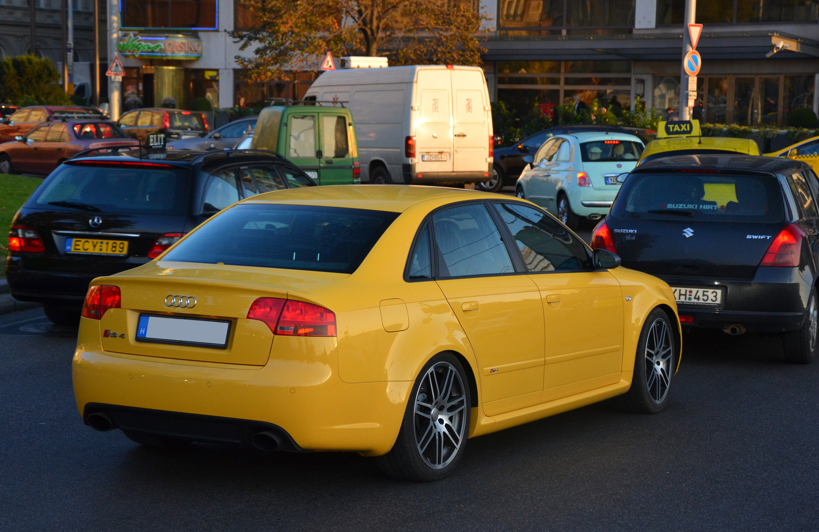 Audi RS4 Sedan