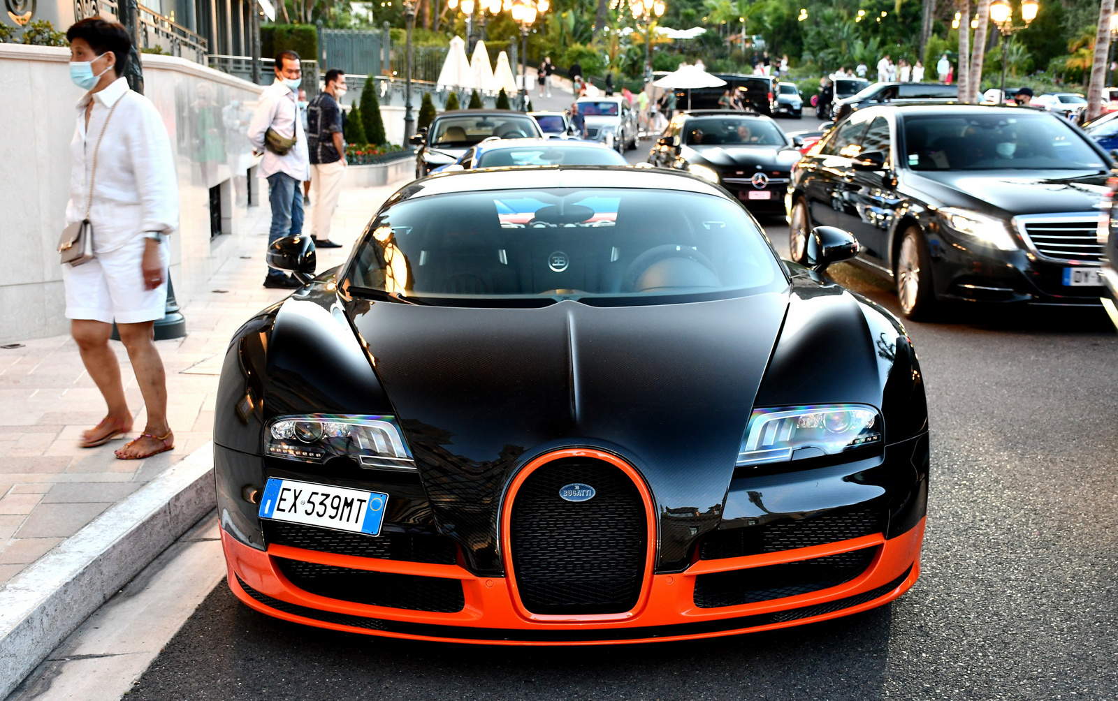 Bugatti Veyron 16.4 Super Sport L'Edition Spéciale Record du Mon