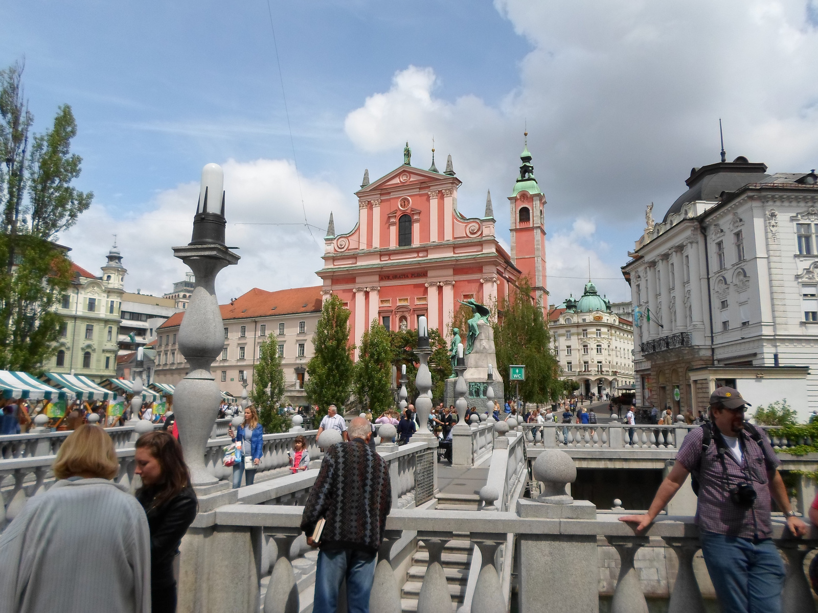 Főtér - Ljubljana.jpg