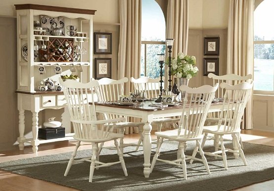 Lornas-classic-dining-collection-in-country-style-dining-room