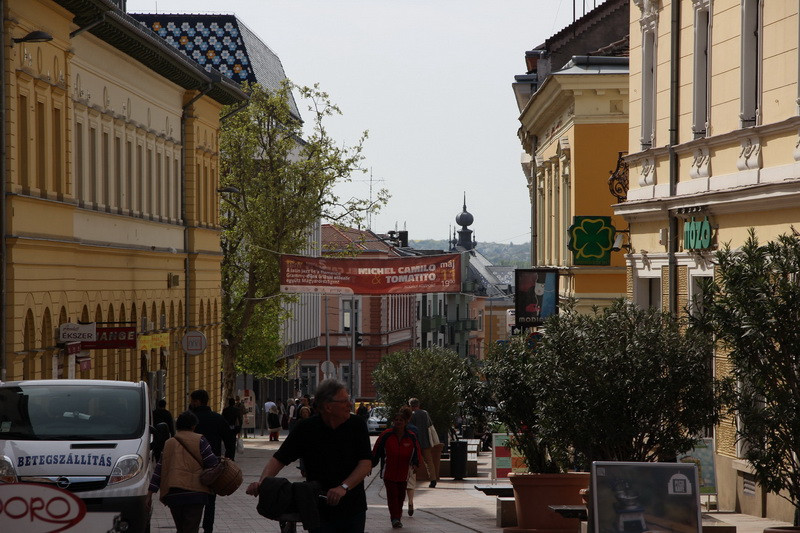 Pécs, Irgalmasok útja átméretezve