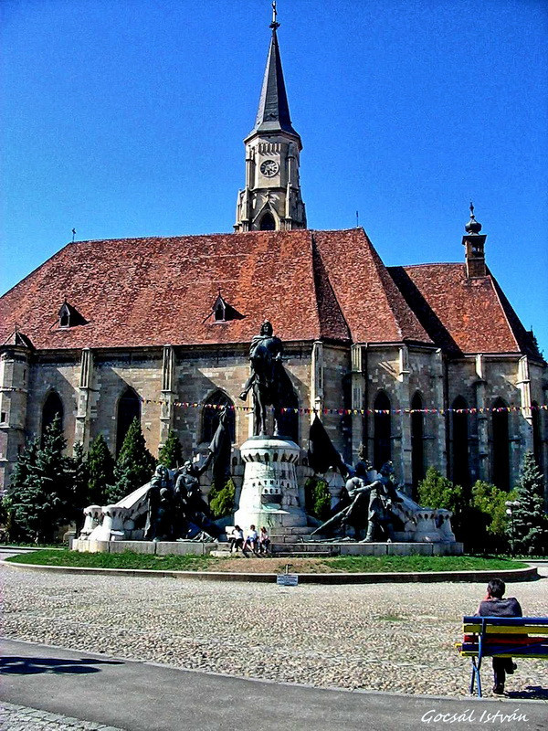 Kolozsvár, Szent Mihály templom, Mátyás szobor